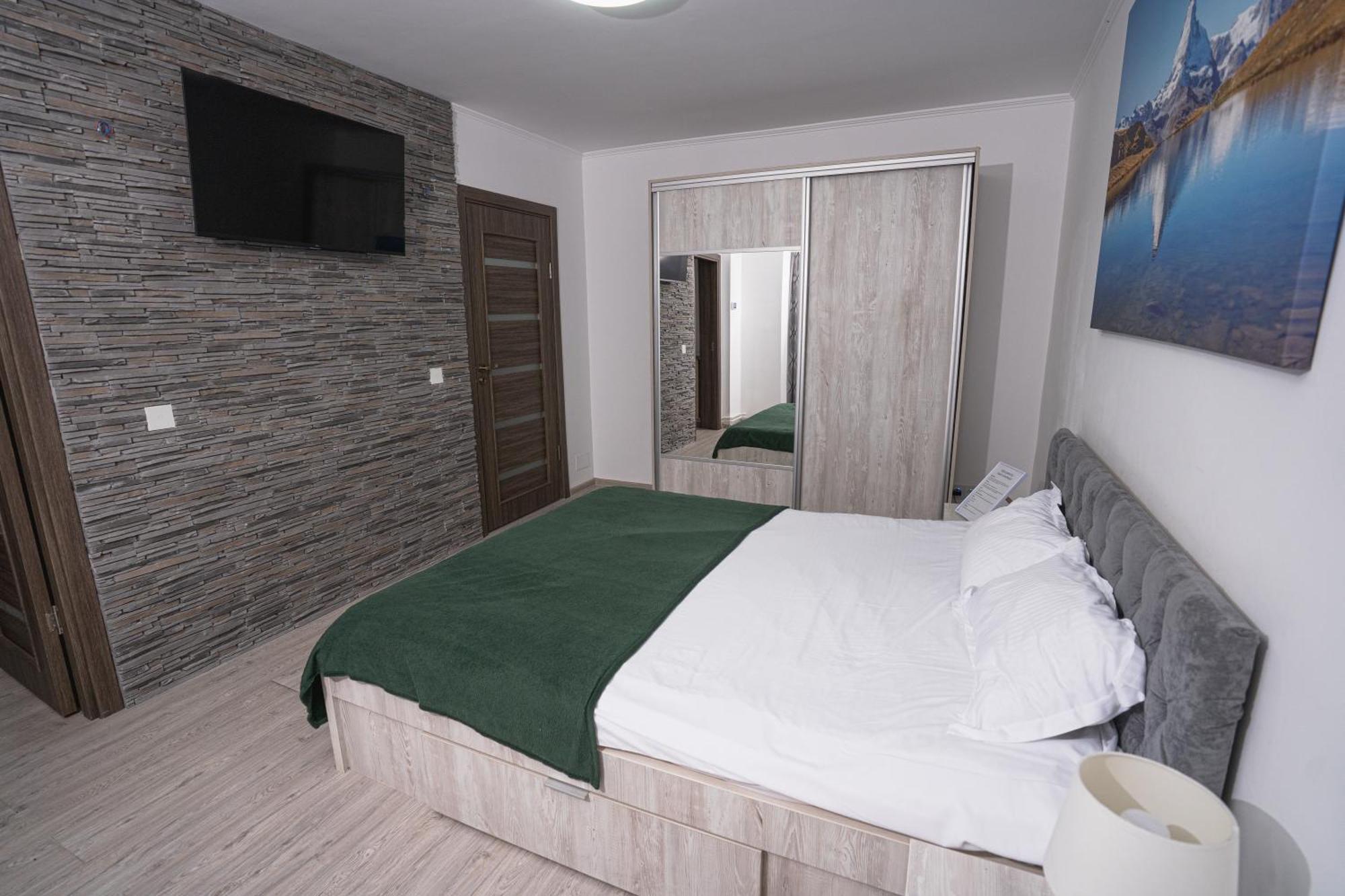 Smart Apartament Brasov Bagian luar foto